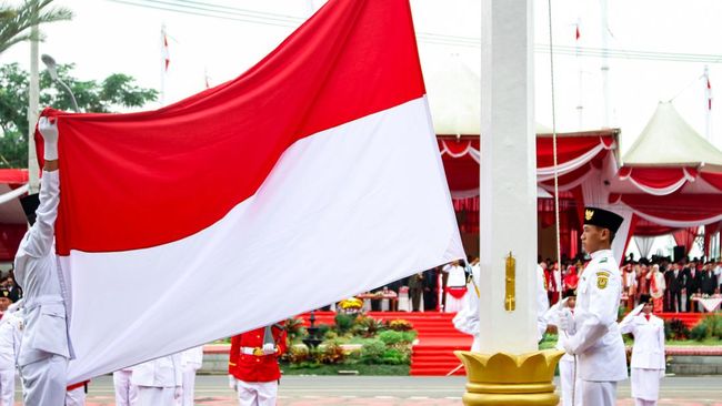 ilustrasi-pengibaran-bendera-merah-putih-2_169.jpeg